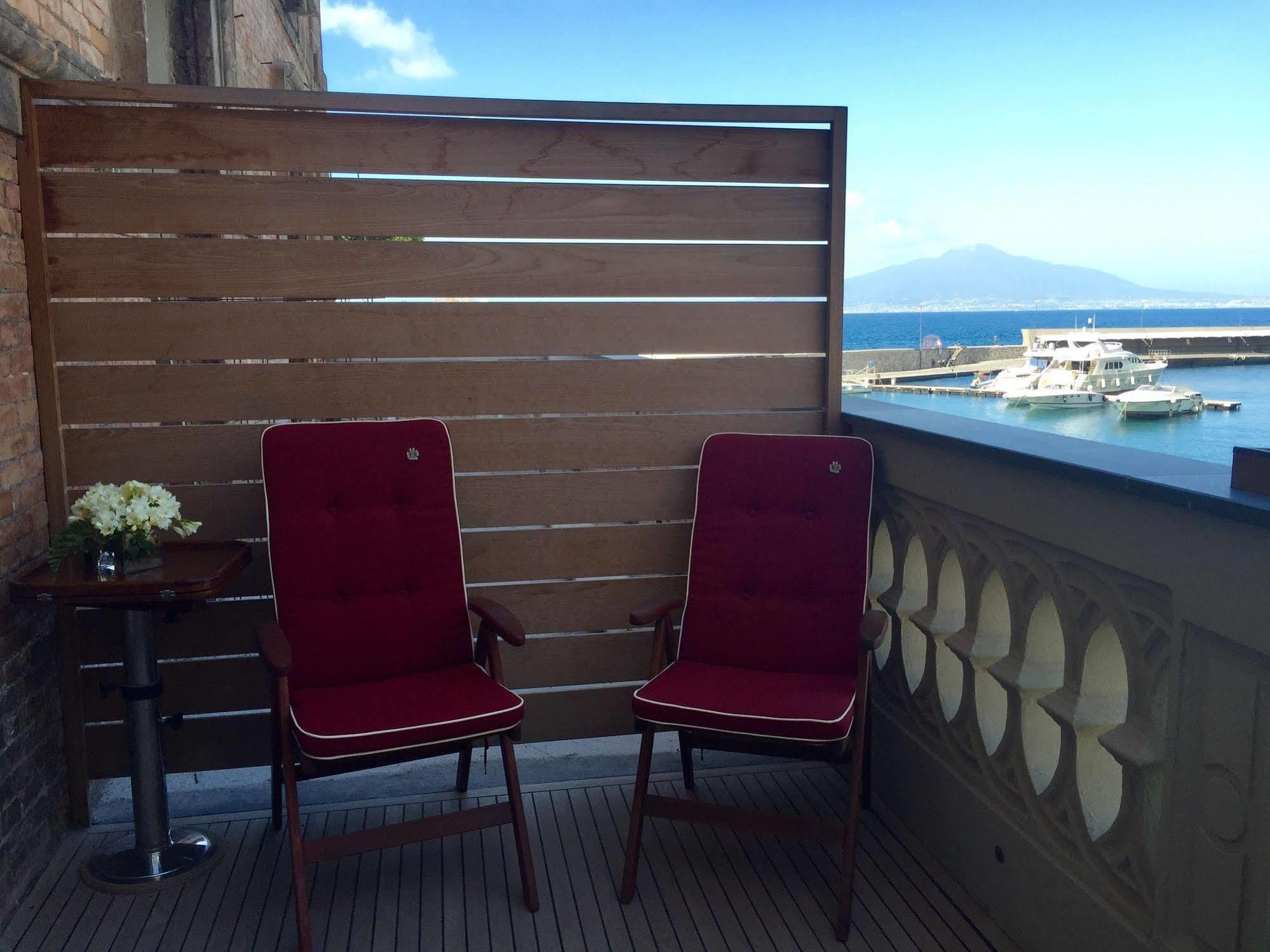 Yacht Club Capo Cervo Suites B&B Σορέντο Εξωτερικό φωτογραφία